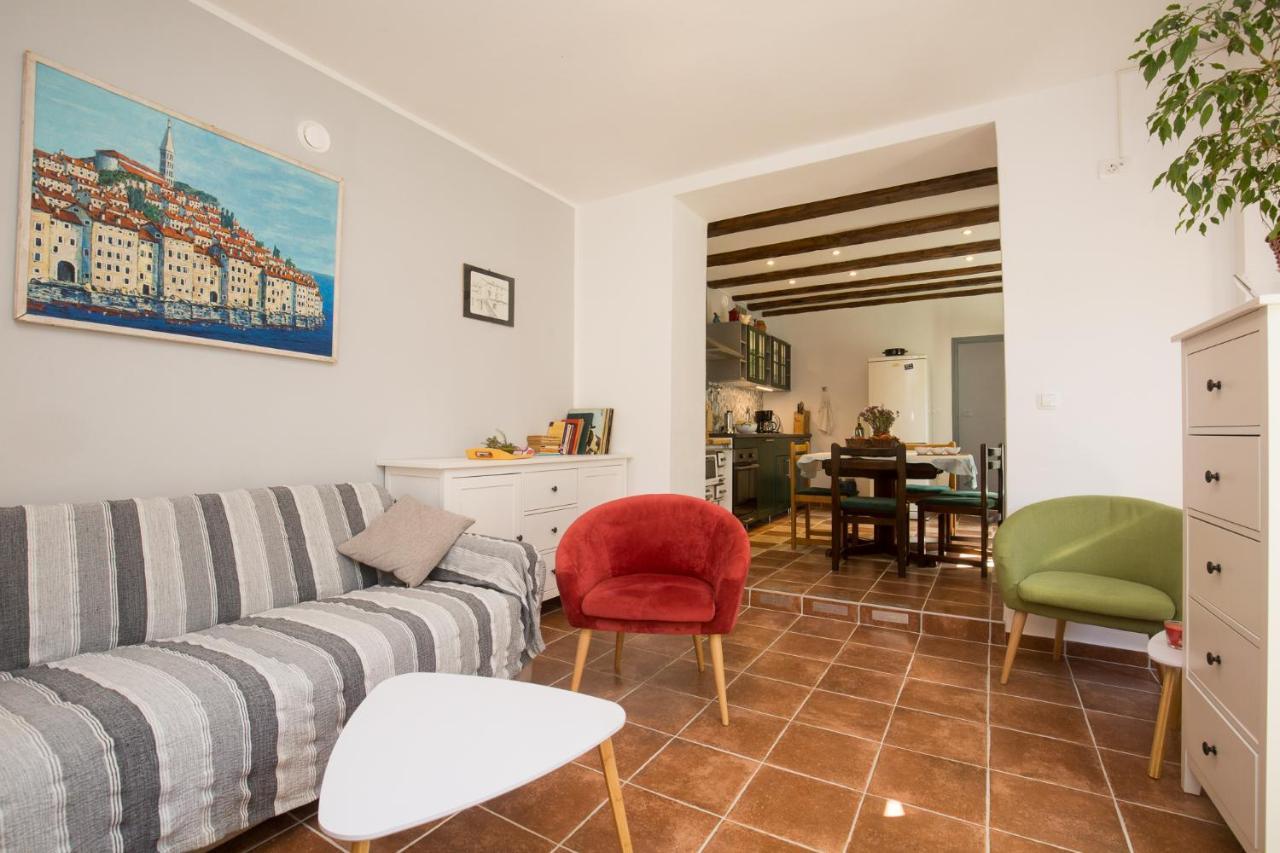 House Bougainvillea Ferienhaus Pula